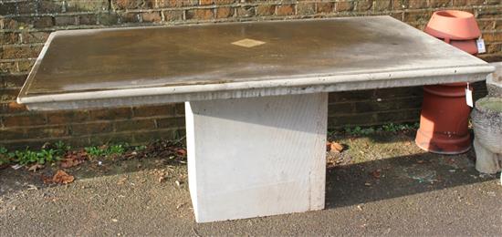 Reconsituted stone garden table & sack wheels(-)